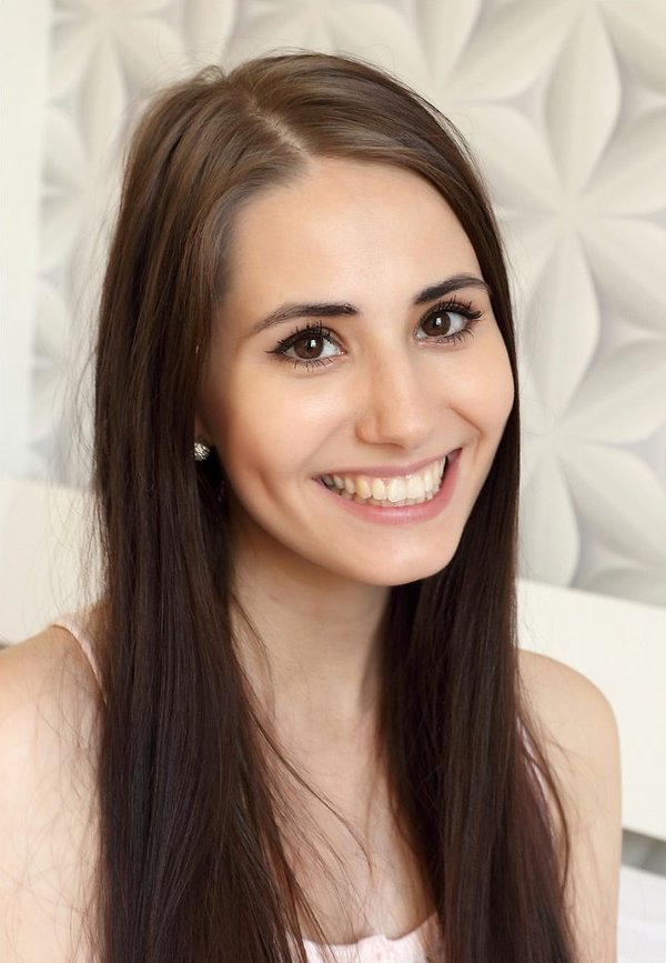 Ксения, 18